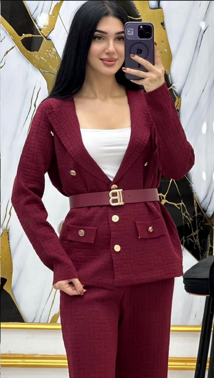 Luxurious Suit with a Geometric Pattern and Belt - Burgundy